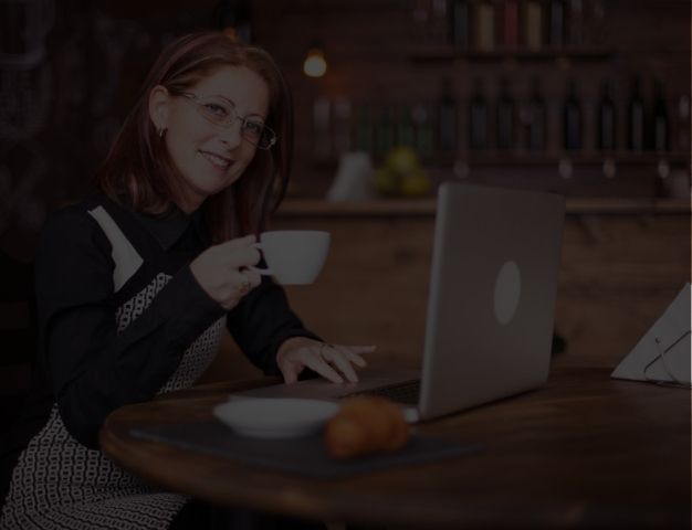 İkitelli Mall of Istanbul karşısı cafe hobi ve aksesuar online shop, RC model tutkunları için çalışma alanı.